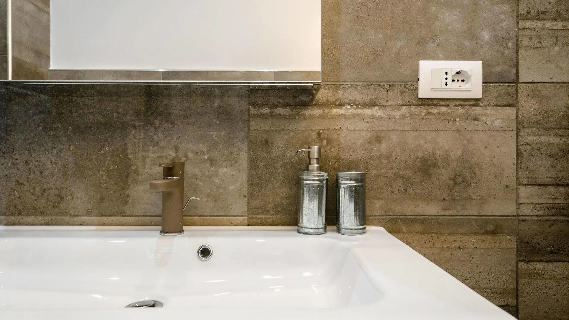 Genua Apartment  Genoa